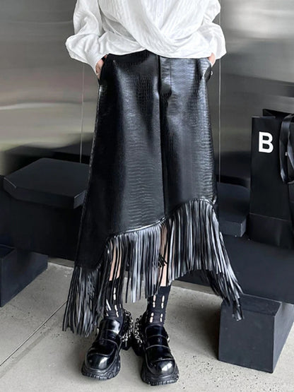 [EAM] High Elastic Waist Black Pu Leather Tassels Irregular Half-body Skirt Women Fashion Tide New Spring Autumn 2024 1DH1208