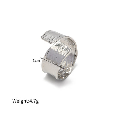 18K gold simple and elegant wrinkle design versatile ring