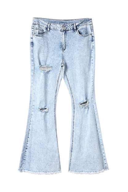 Himmelblaue Flare-Jeans in Distressed-Acid-Waschung