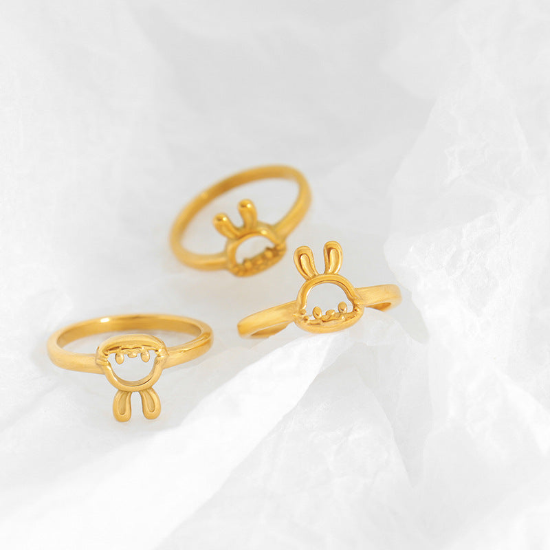 18K gold novel and fashionable hollow rabbit design versatile ring