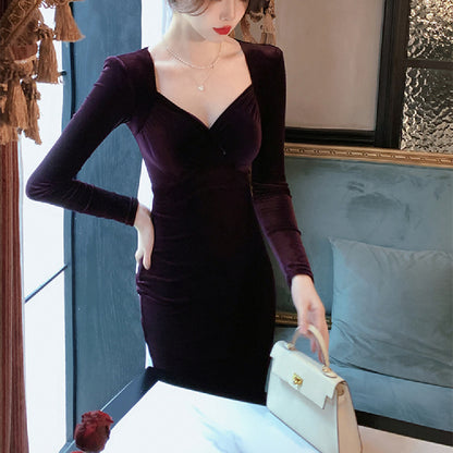 Robe violette en velours pour femmes