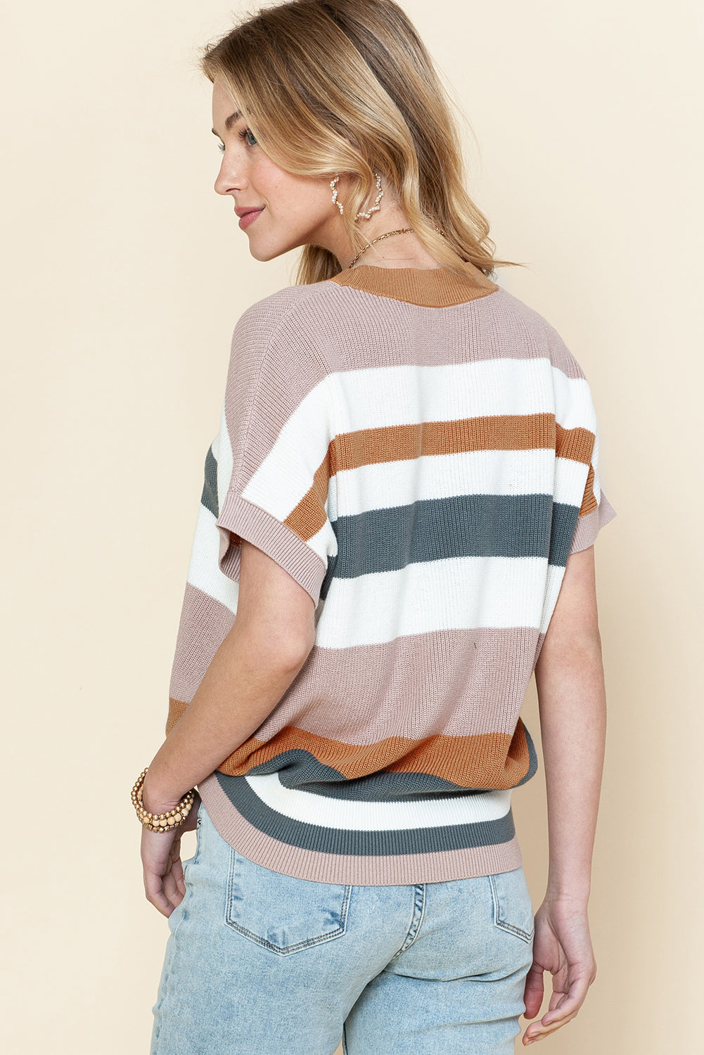 T-shirt à manches courtes en tricot color block rayé camel