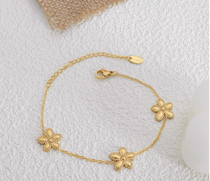 18k gold novel fashionable flower design necklace bracelet set