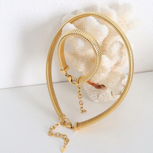 Set aus Halskette und Armband aus 18-karätigem Gold mit übertriebenem, modischem Fadendesign im Hip-Hop-Stil