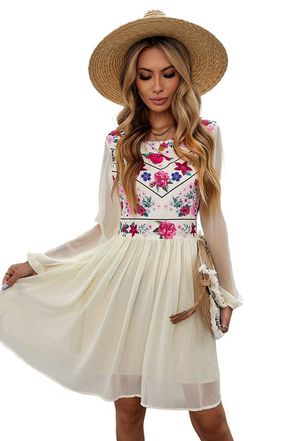 White Floral Mesh Splicing Lined Flowy Dress