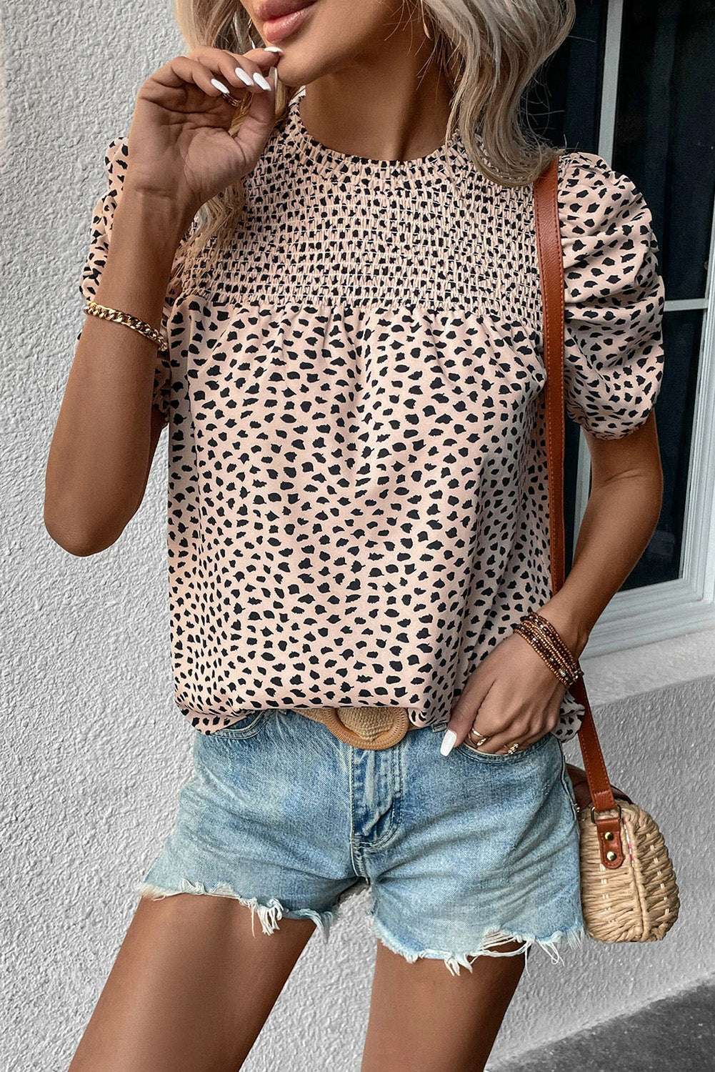 Blouse kaki à imprimé léopard et manches bouffantes smockées