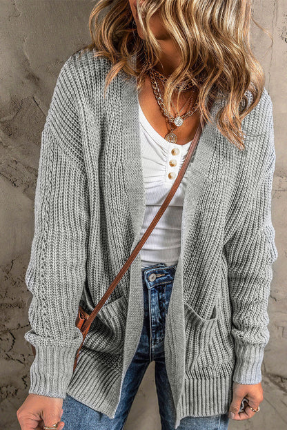 Cardigan gris avec poche en tricot texturé de couleur unie, ouvert sur le devant