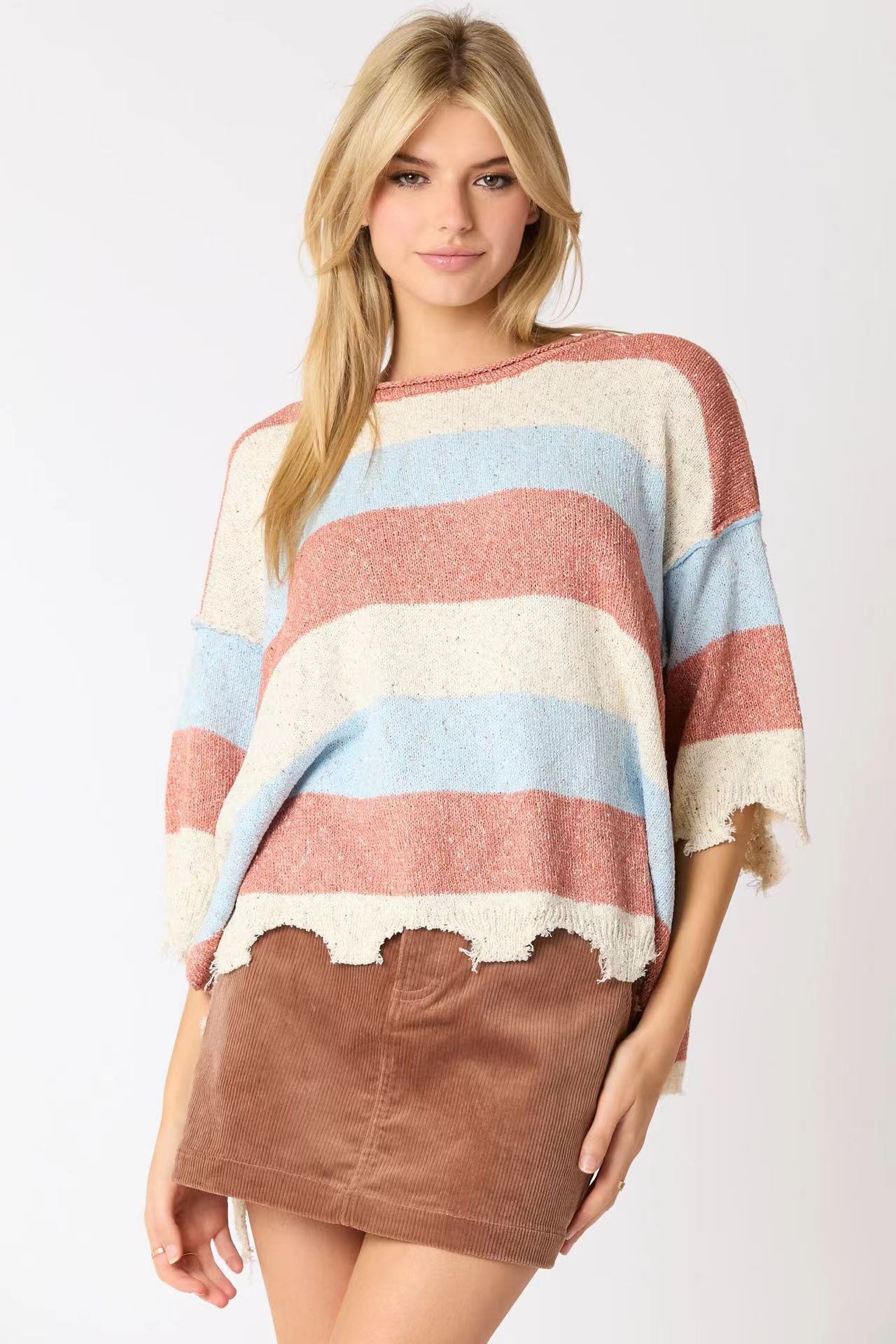 Pull tricoté à manches courtes et rayures multicolores pour femme