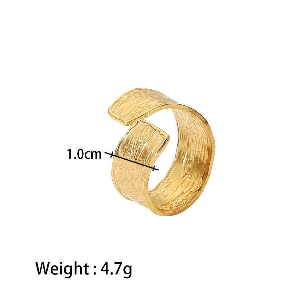 18K gold simple and elegant wrinkle design versatile ring