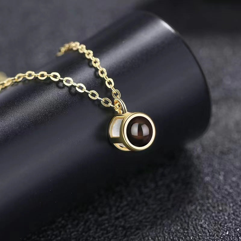 Classic Simple Hollow Round Projection Necklace