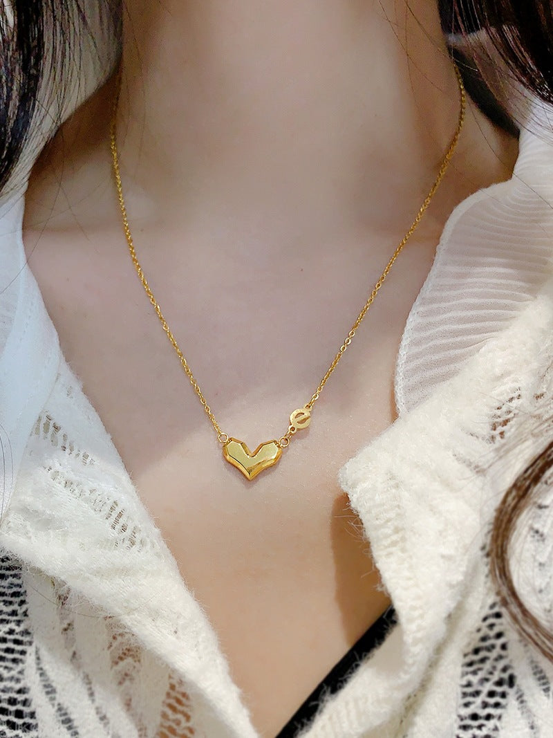 Collier cœur d'amour noble en or 18 carats avec lettre «e», collier léger de style luxe