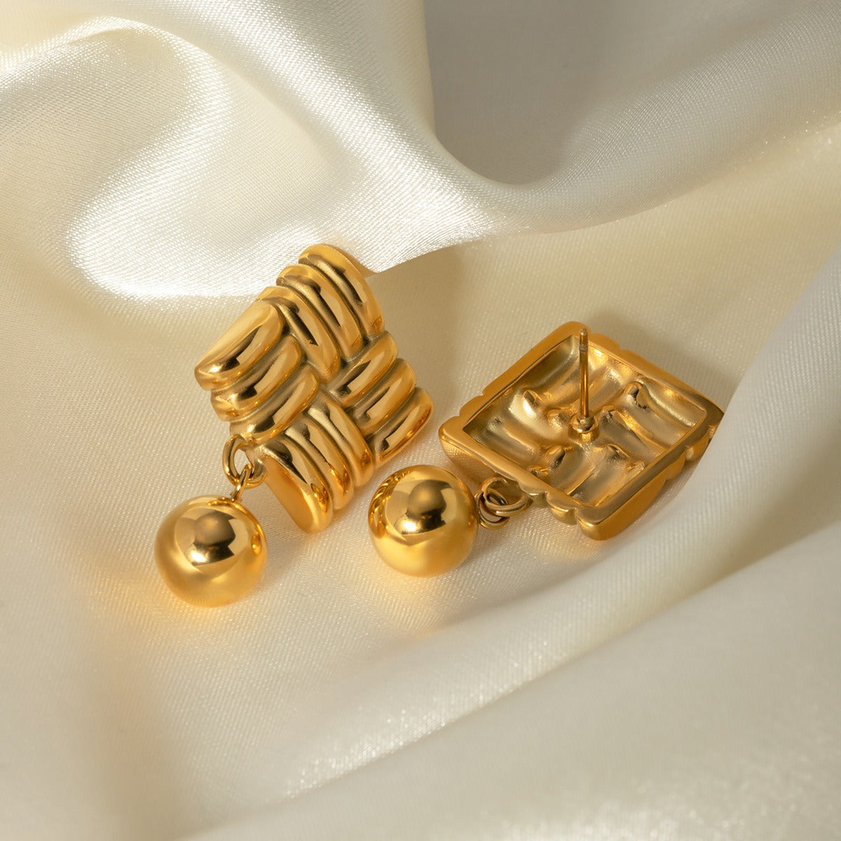 18k gold simple and elegant square knitted texture and ball pendant design earrings