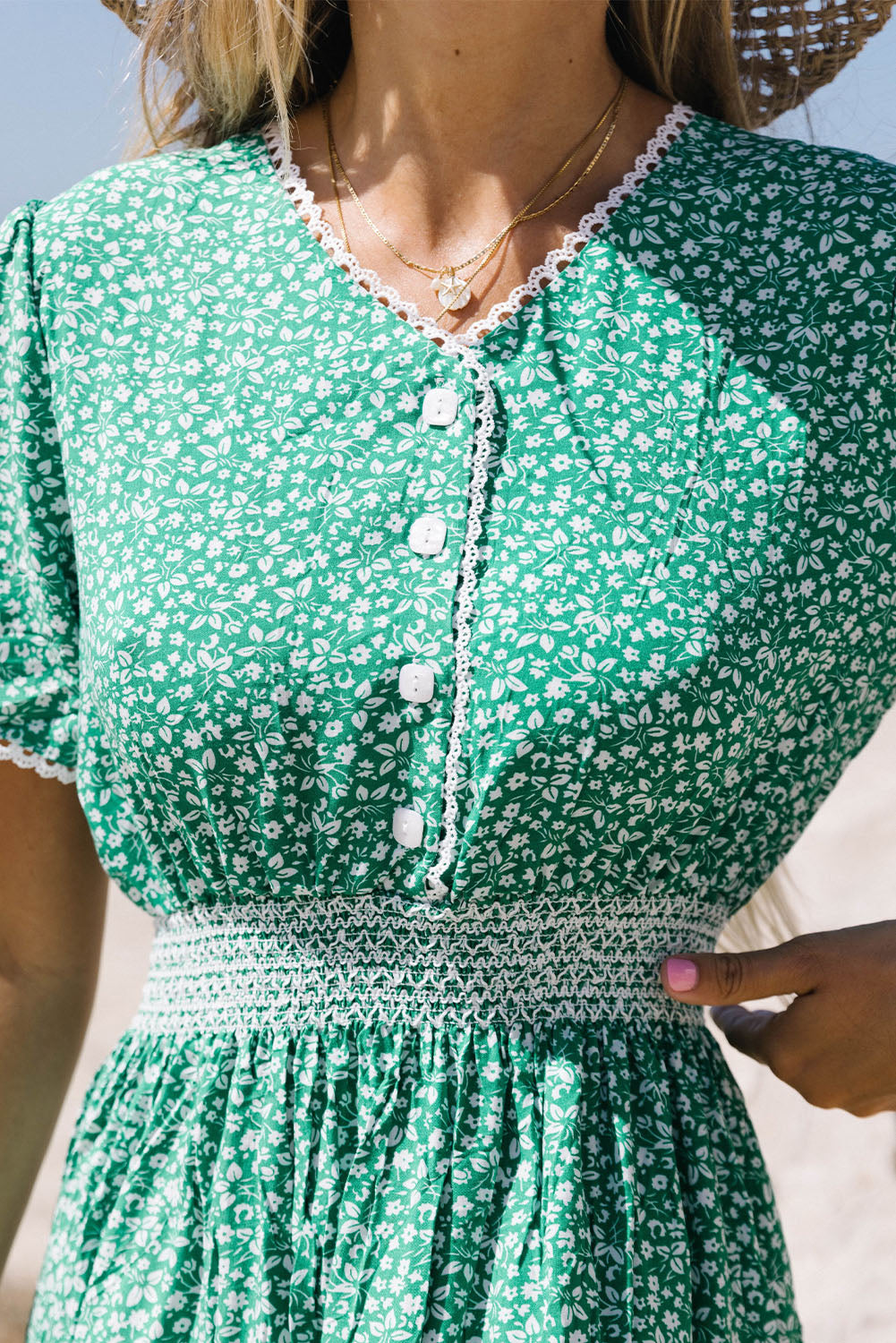 Robe midi évasée taille haute en dentelle à imprimé floral vert