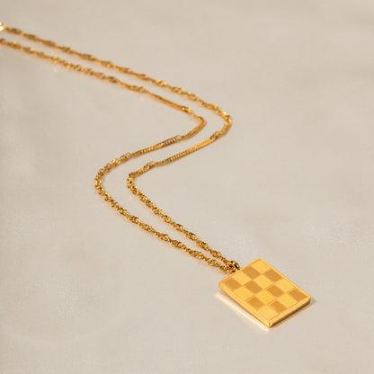 18K Gold Fashion Vintage Square Checkerboard Design Pendant Necklace