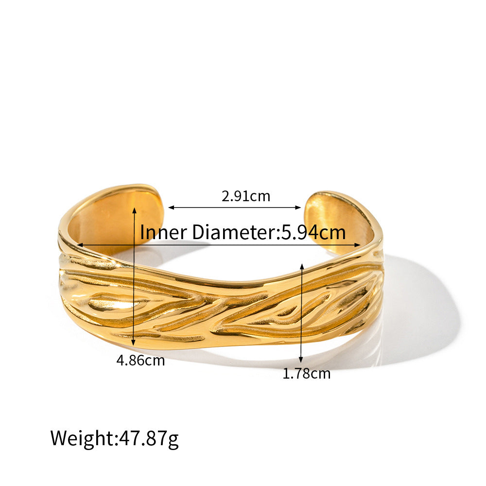 18k Gold Fashion Simple Wrinkle Texture Design Cuff Bracelet