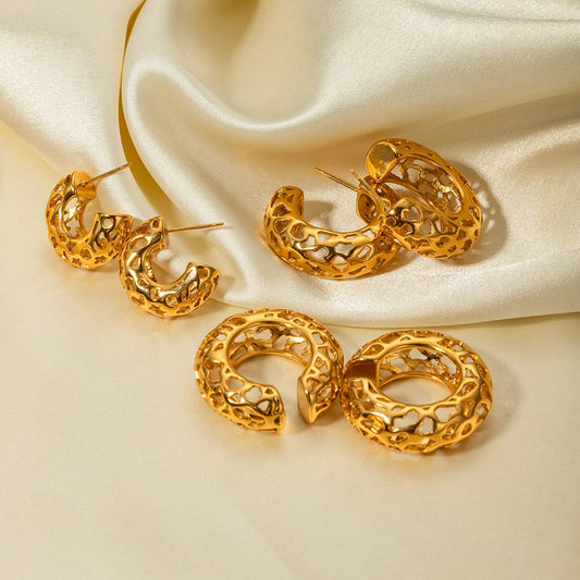 18k gold light luxury and noble C-shaped hollow design earrings