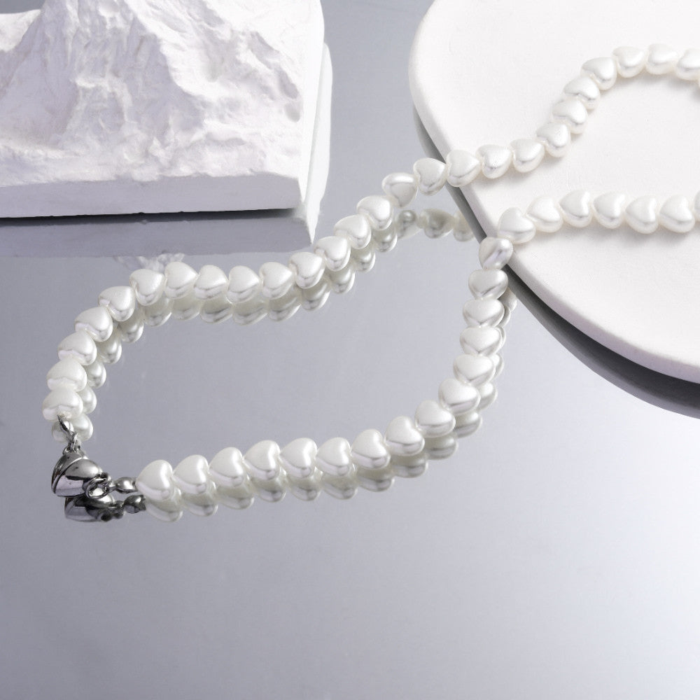 Fashion Simple Pearl Chain with Heart Shape Magnetic Buckle Pendant Necklace