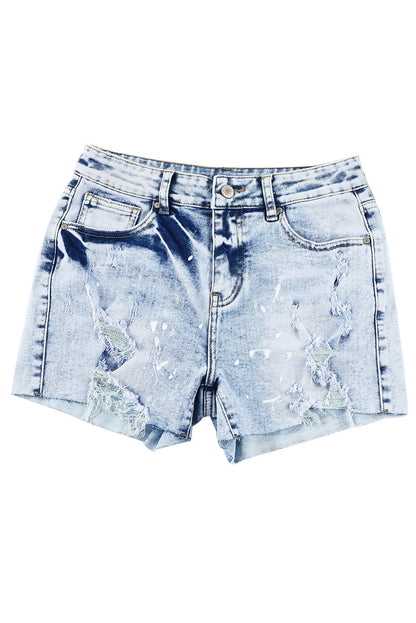 Himmelblaue, gebleichte Jeansshorts im Distressed-Look