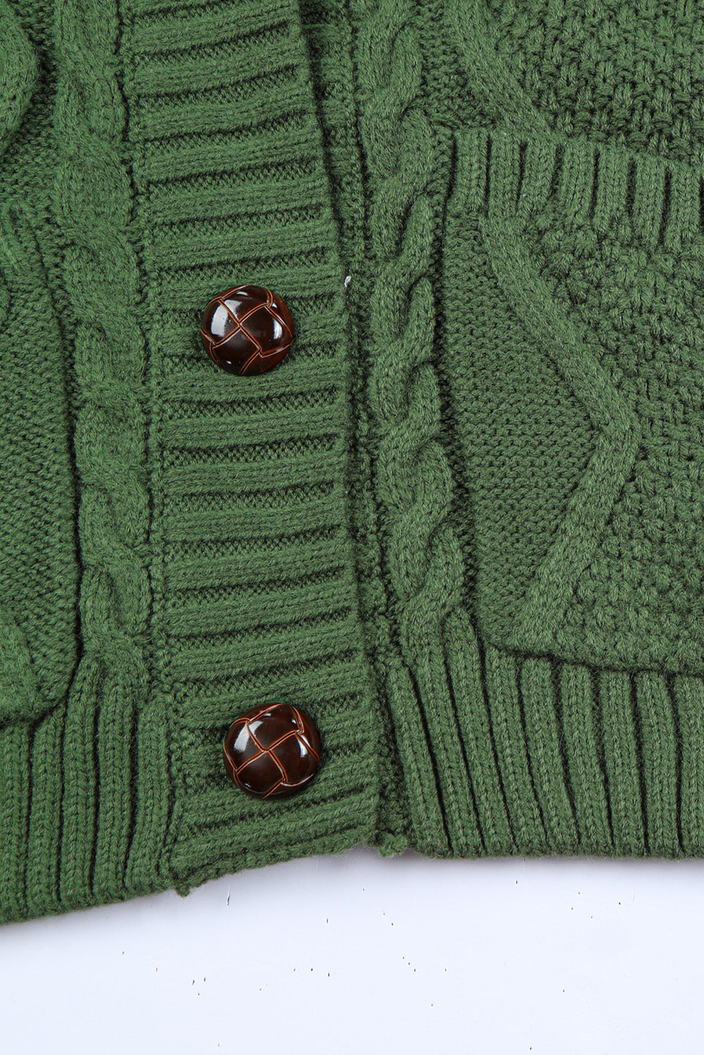 Cardigan pull court texturé avec poches et boutons vert