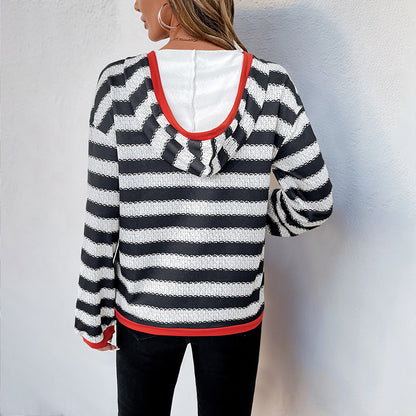 Pull rayé noir et blanc pour femme