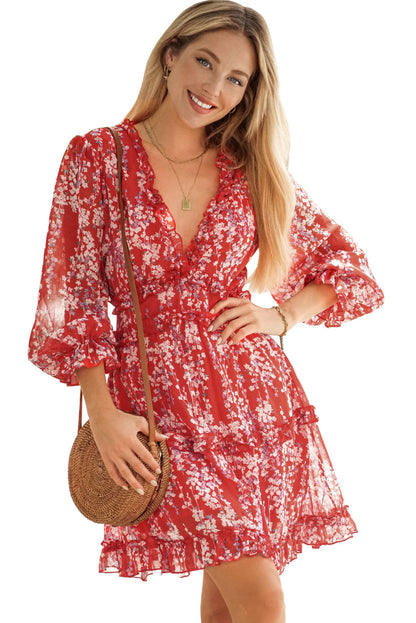 Robe florale rouge vif avec volants et dos ouvert