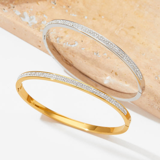 Exquisites und schillerndes, zweireihiges, mit Diamanten besetztes Baby-Atem-Armband aus 18-karätigem Gold