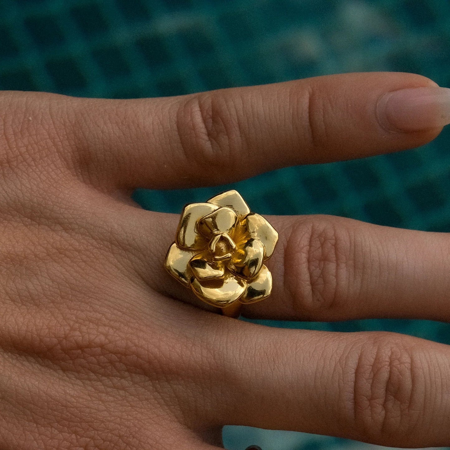 18K gold fashionable camellia design ring