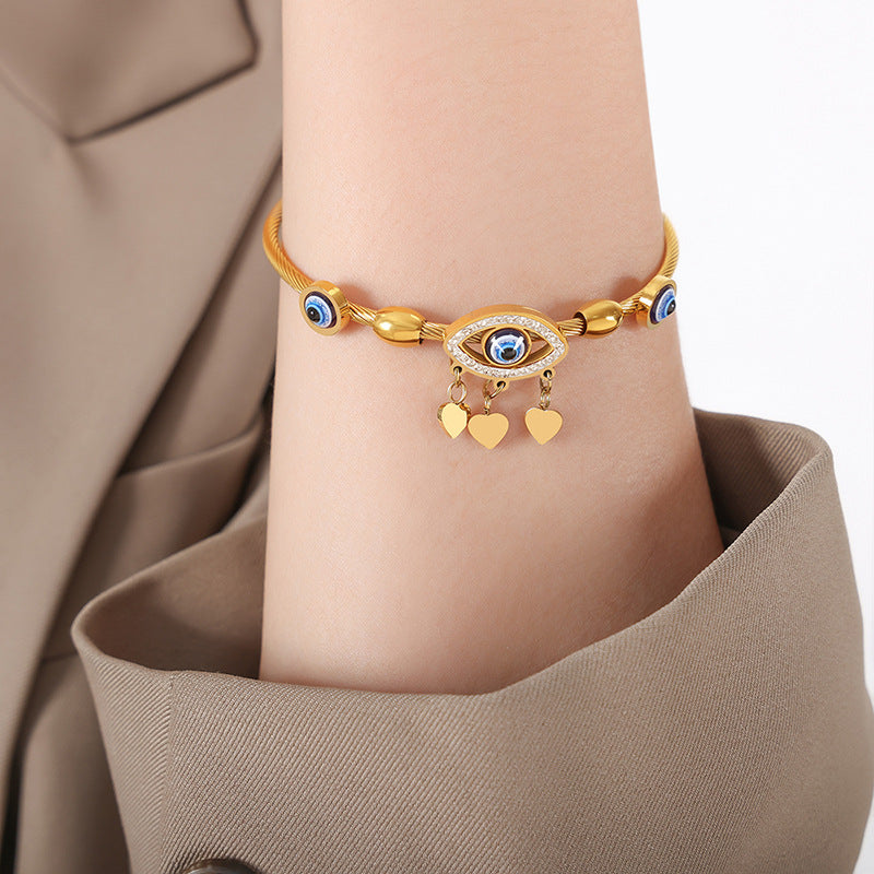 18K gold exquisite and noble heart-shaped/round/oval/eye/butterfly/ball bead design bracelet