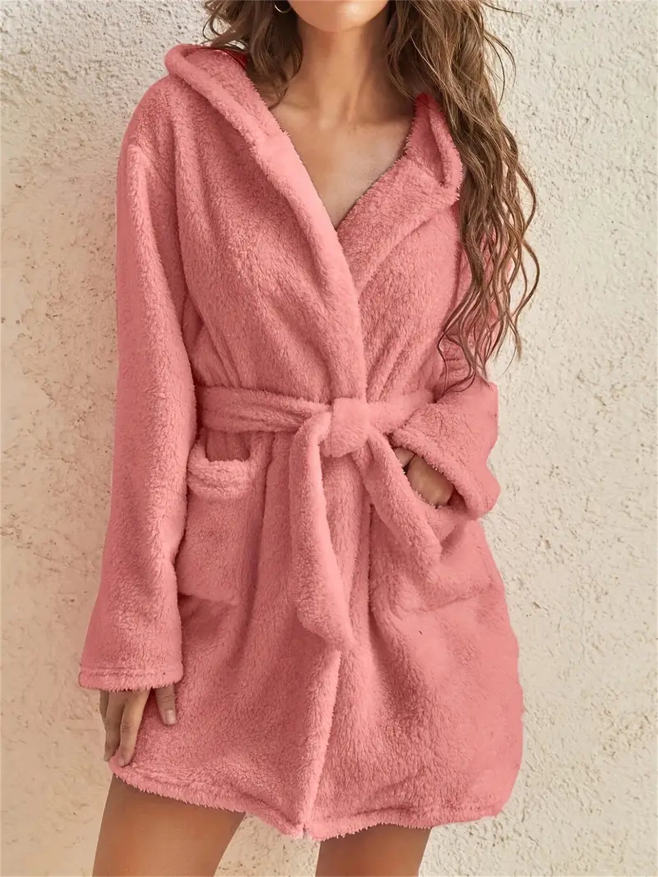 Manteau en peluche à capuche avec poches de couleur unie, vêtements d'extérieur décontractés à manches longues en fausse fourrure avec ceinture, vêtements pour femmes 