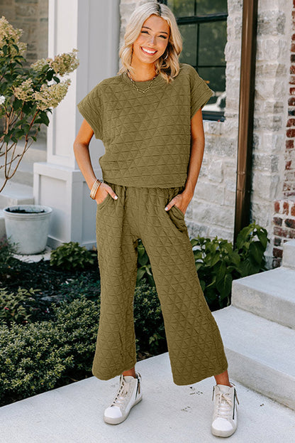 Ensemble vert matelassé avec haut à manches courtes et pantalon large