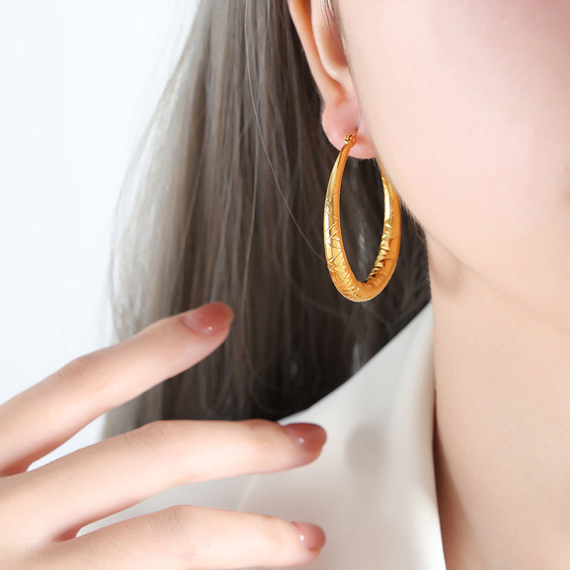 18K Gold Fashion Simple Circle Design Versatile Earrings