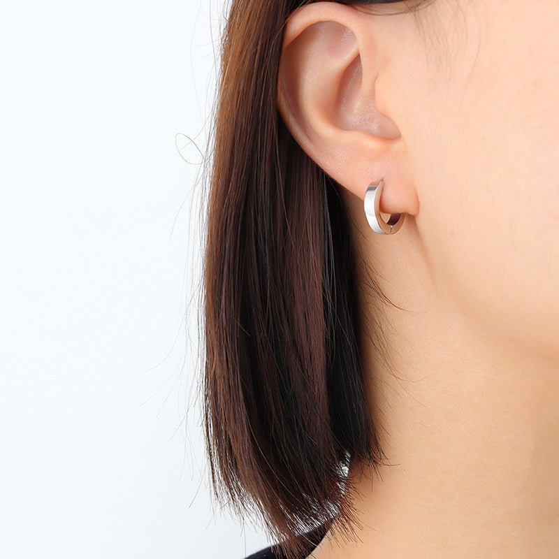 Boucles d'oreilles simples et à la mode, petites et fraîches, assorties avec tout