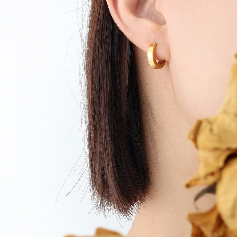 Boucles d'oreilles simples et à la mode, petites et fraîches, assorties avec tout