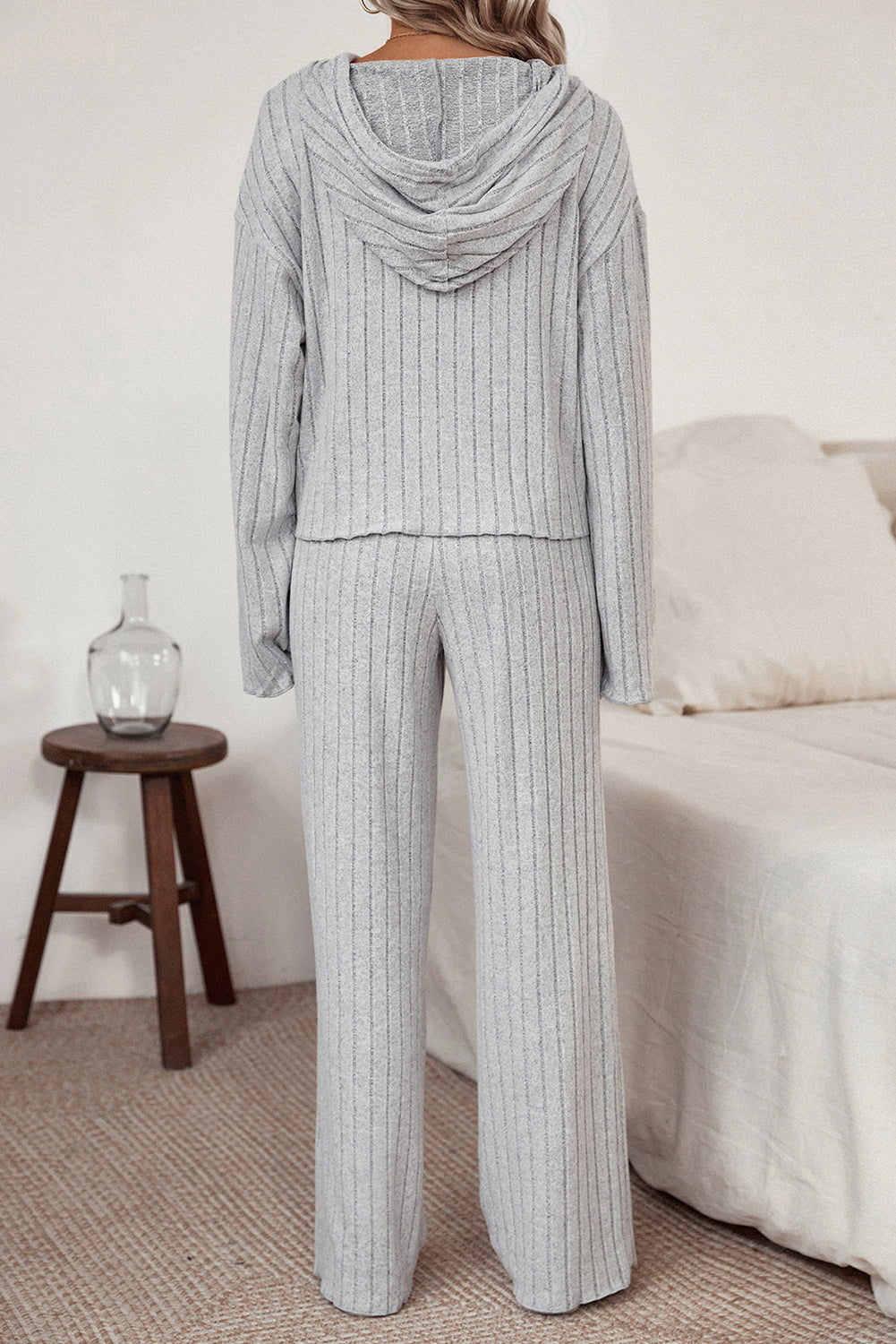 Lounge-Set aus geripptem Kapuzenpullover und Hose mit Kordelzug