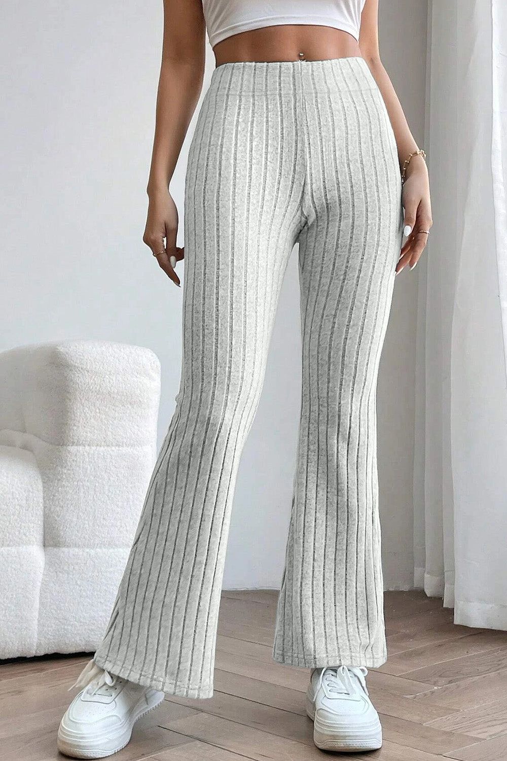 Pantalon évasé taille haute côtelé pleine taille Basic Bae